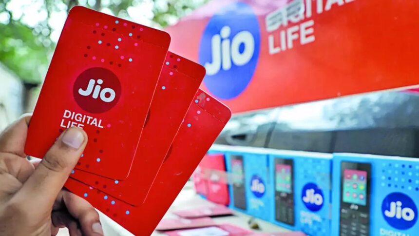 Jio's cheap recharge plan, you will get 44GB data with free calling for just Rs 219