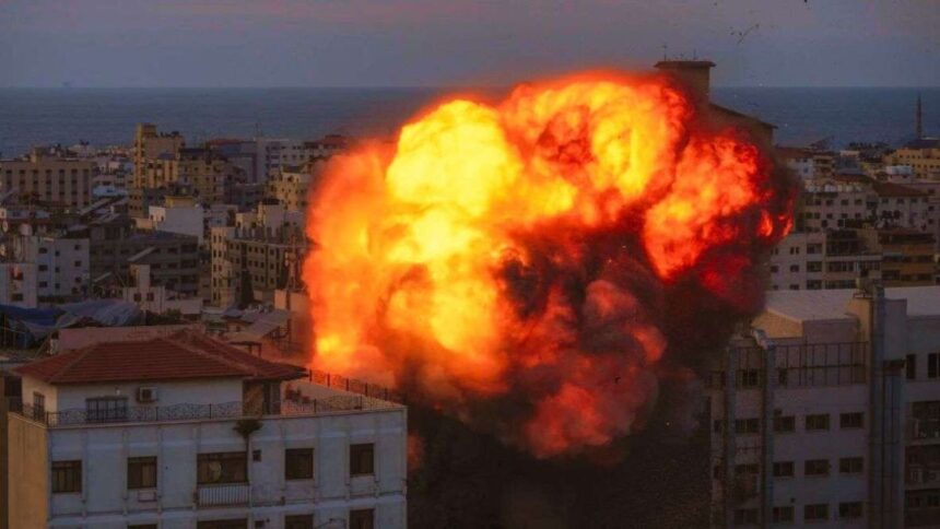 Panic created in Gaza, Israel launched a massive attack, 126 people died in 24 hours