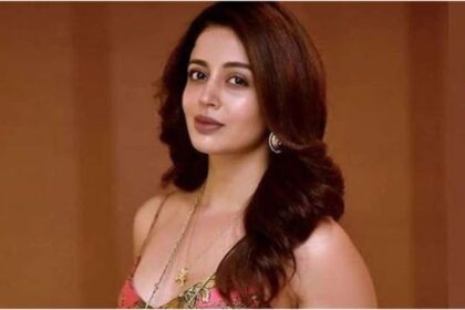 Theft worth lakhs took place in the house of TV actress Neha Pendse.