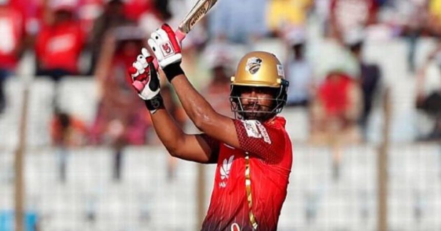 After being out of the central contract list, the batsman showed his fierce form, scored runs at a strike rate of more than 150.