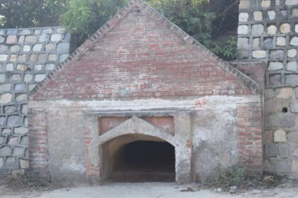 Big decision of ADJ court on Lakshagriha dispute, Hindu side got 100 bigha land and ownership rights on the tomb.