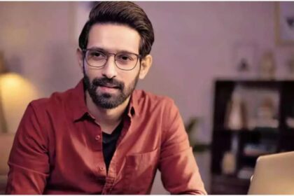 Vikrant Massey apologizes after his old controversial tweet goes viral - India TV Hindi