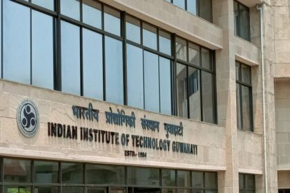 2 students of IIT Guwahati were about to join ISIS, exposed through e-mail, 1 missing
