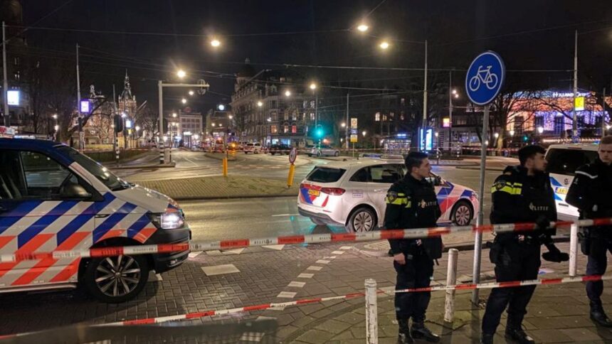 A large number of people were taken hostage in the Netherlands, there was chaos;  150 houses evacuated - India TV Hindi