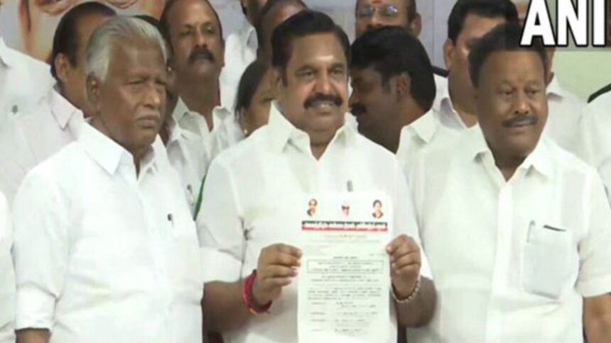 AIADMK releases first list for Lok Sabha elections, announces 16 candidates - India TV Hindi