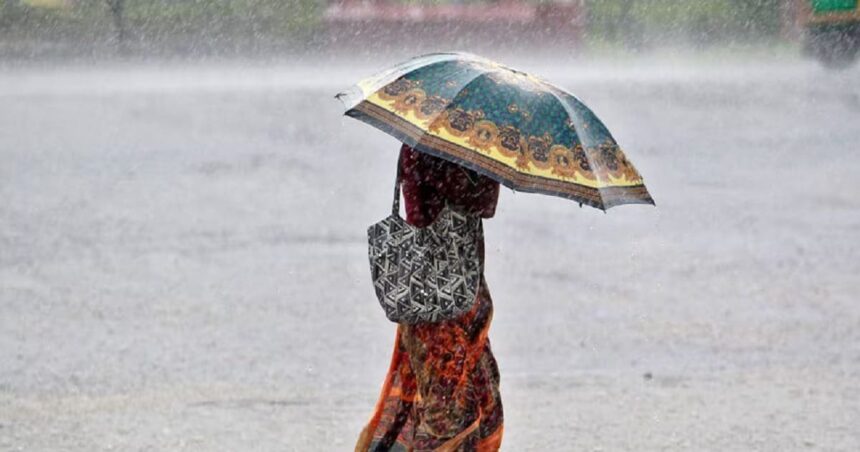 Chaos due to torrential rains, chances of thunderstorm in these parts of the country