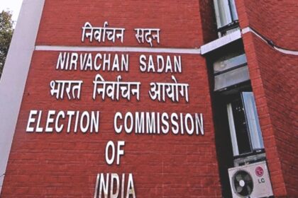 Election Commission became strict on the Central Government, said- stop sending these messages immediately - India TV Hindi