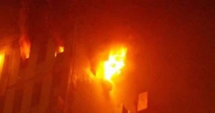 Fire broke out in a 6-storey building in Mumbai, 50 people were inside, evacuated