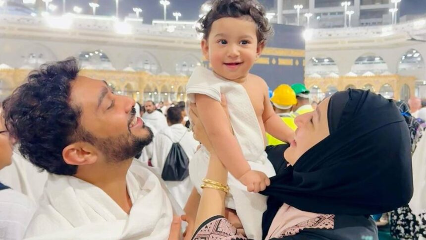 Gauhar Khan saw his son for the first time in Mecca, seeing the cuteness the fans said - this is mother - India TV Hindi
