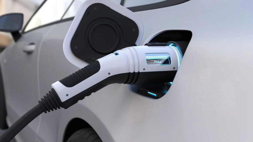 Good news for electric vehicle buyers, 1400 chargers will be installed at IOC petrol pumps across the country - India TV Hindi