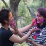 Holi 2024: Follow this trick before playing Holi, color will definitely not stick on your face and hair!
