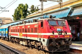 Holi Special Trains: Booking of these trains going from Gujarat to Bihar during Holi starts from today, know the timing of the trains - India TV Hindi