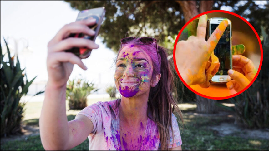 How to protect mobile from Holi colors and water?  Tips to protect your phone from getting wet - India TV Hindi