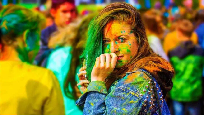 How to take care of skin and hair before and after playing Holi - India TV Hindi