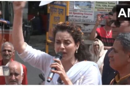 'I am your daughter, not a heroine', Kangana Ranaut, who went to campaign for elections, gave this statement - India TV Hindi