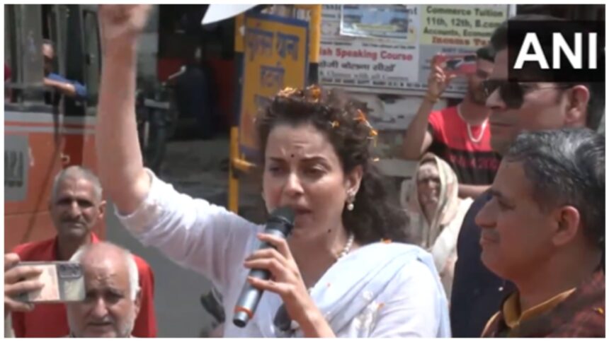 'I am your daughter, not a heroine', Kangana Ranaut, who went to campaign for elections, gave this statement - India TV Hindi