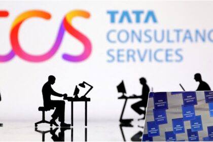 Impact of news of Tata Sons selling stake in TCS, shares fell - India TV Hindi