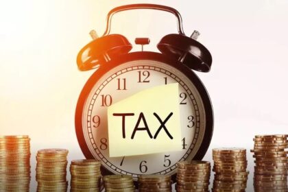 Invest here before the deadline of 31st March, it will help in saving tax - India TV Hindi