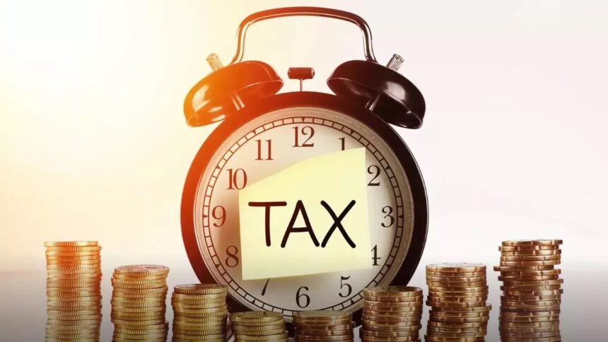 Invest here before the deadline of 31st March, it will help in saving tax - India TV Hindi