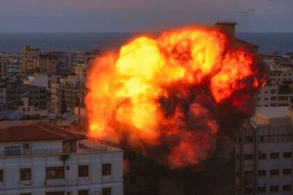 Israel bombed Shifa hospital in Gaza, building collapsed - India TV Hindi