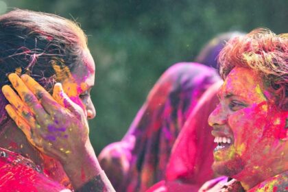 People with sensitive skin should take special care on Holi, do these important things before playing with colors