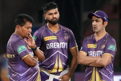 RCB vs KKR: KKR captain forgot the playing 11 at the time of toss, Shreyas Iyer made a big mistake in the middle of the field - India TV Hindi
