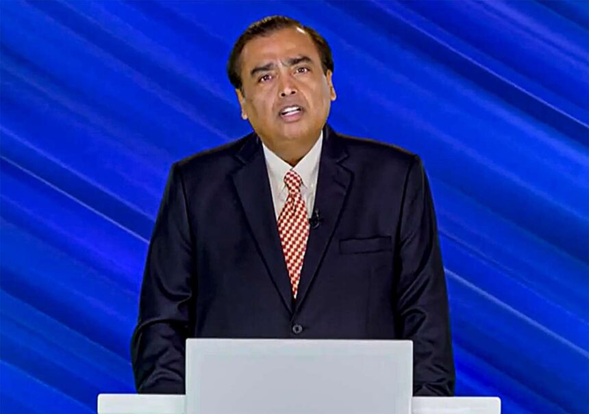 Responsibility of building a strong India rests with Indian industry: Mukesh Ambani - India TV Hindi