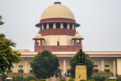 Supreme Court: Efforts are being made to create political controversy through petition, Central Government replied in SC on the matter of appointment of election commissioners.