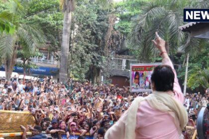 'Thank you for giving love since 1982 till now', Amitabh Bachchan became emotional after seeing fans outside the bungalow, shared photo and expressed gratitude
