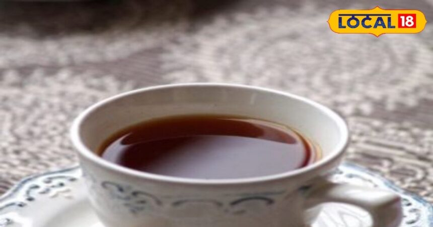 This spicy tea is very special, it throws out the dirt from the lungs.
