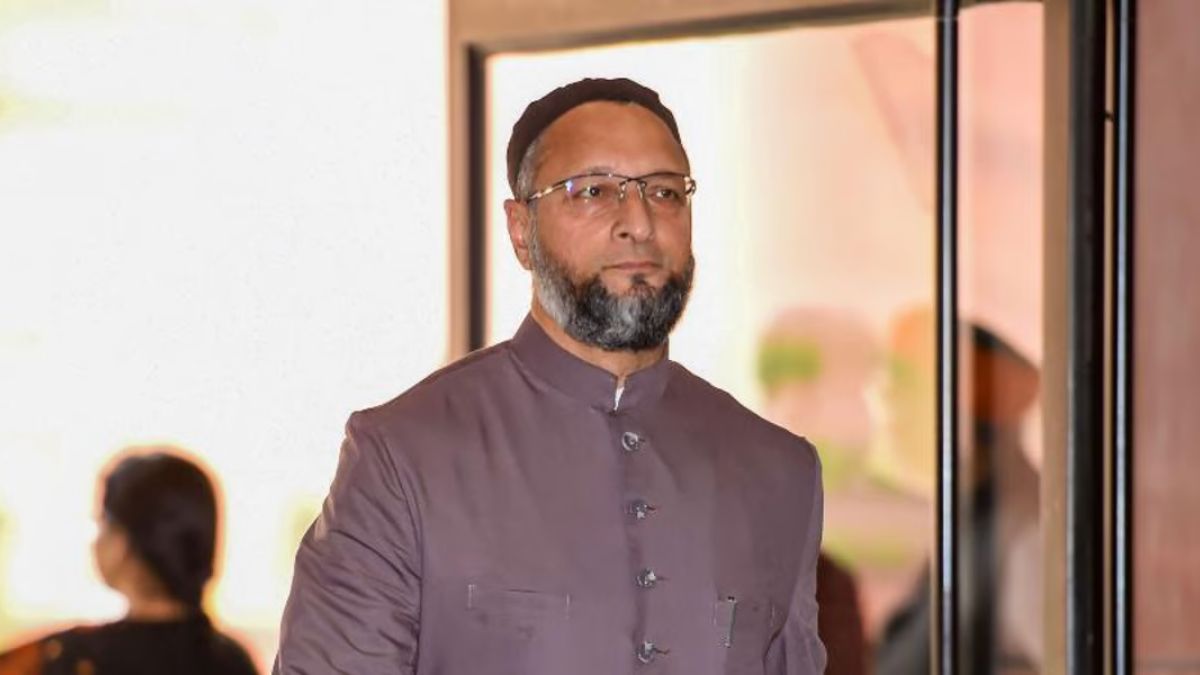'UP is not being run by law but by gun', said Owaisi - India TV Hindi