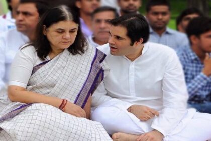 Varun Gandhi: BJP canceled the ticket and Akhilesh Yadav also gave a blow, now Varun Gandhi will have to choose a path between these two in politics in Pilibhit, Will varun Gandhi stay mum or fight lok sabha election from pilibhit as bjp denied ticket and Akhilesh Yadav gave jolt to him