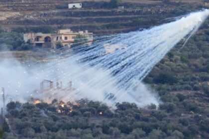 War intensifies between IDF and Hezbollah, terrorist group bombards northern Israel with rockets - India TV Hindi