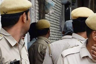 Young man reached behind the mosque on Holi, did such 'mischief' on the wall, created ruckus