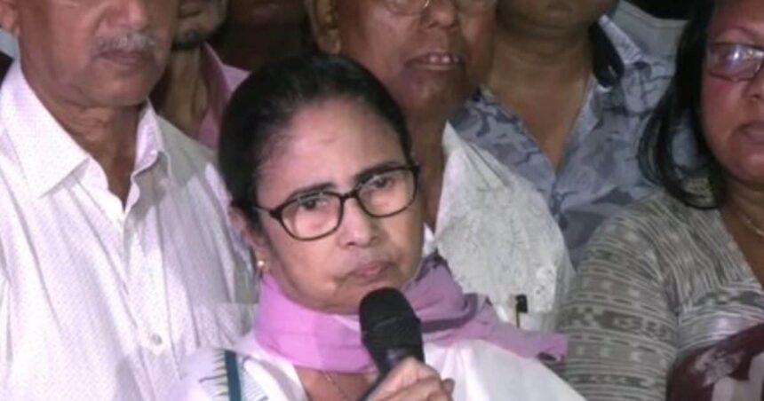 CM Mamata Banerjee reached the hospital after canceling many programs, met the injured, said- 'To the needy people...'