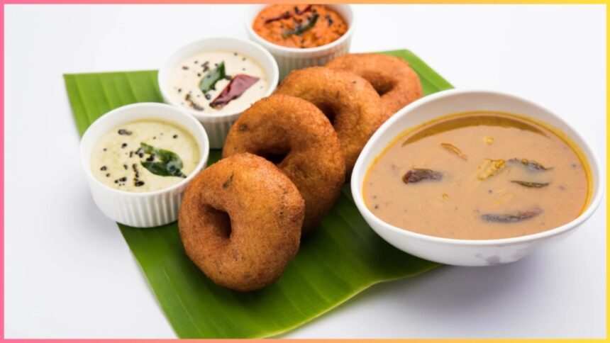 Enough of idli and dosa with sambar!  Eat Medu Vada, try this recipe - India TV Hindi