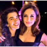 Hrithik Roshan's ex-wife Sussanne and girlfriend Saba are close friends, see this picture - India TV Hindi