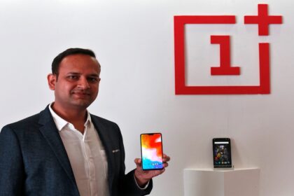 Mobile retailers threaten OnePlus to stop sales from May 1 - India TV Hindi