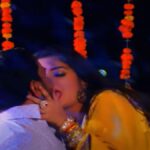Nirahua-Aamrapli Video: Amrapali wrapped with Nirahua, raised the temperature with bold scenes and kissing, watch video