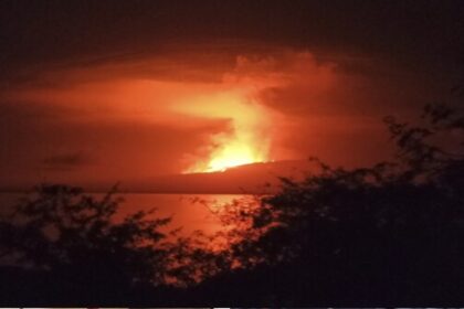 Ruang volcano is blazing in Indonesia, danger of tsunami - India TV Hindi