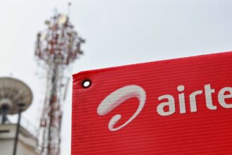 Bharti Airtel suffered a huge hit in profit, net profit declined by 31% in Q4 - India TV Hindi