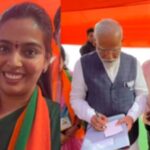 Blessings for my daughter... PM Modi called the worker and gave his autograph.