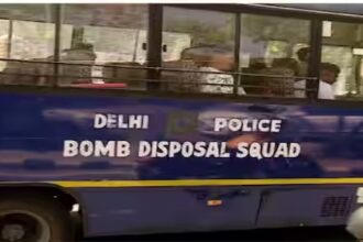 Bomb Threat in Delhi Hospitals: Bomb threat received again in many hospitals of Delhi including GTB, investigation continues