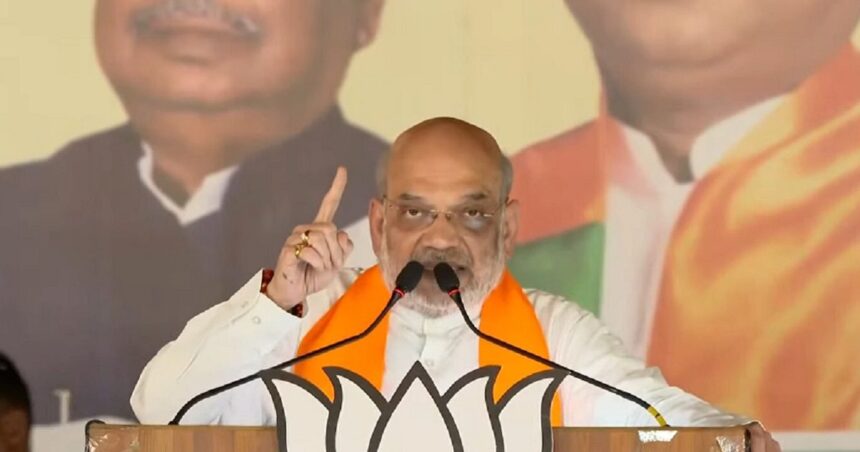 'Congress has made infiltrators its vote bank', said Home Minister Amit Shah in Jharkhand - Make BJP win but even Parinda will not be able to kill it.