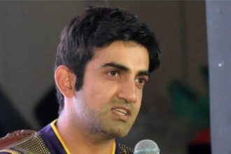 If not Dravid, then what is lacking in Gambhir? Our cricket team is more lacking than him...