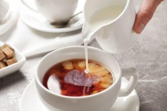 Do you also have the habit of drinking tea after meals? Then be careful, it can cause great harm to your health!