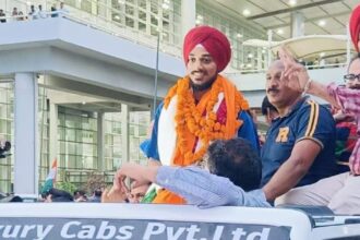 Arshdeep Singh was welcomed like a hero on reaching home, victory march taken out