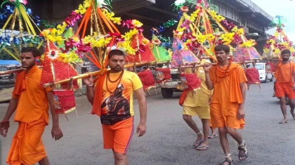 Ban will continue to write names on shops in Kanwar Yatra route: Ban will continue on the order to write names on shops in Kanwar Yatra route, Supreme Court also sought response from Uttarakhand and MP government