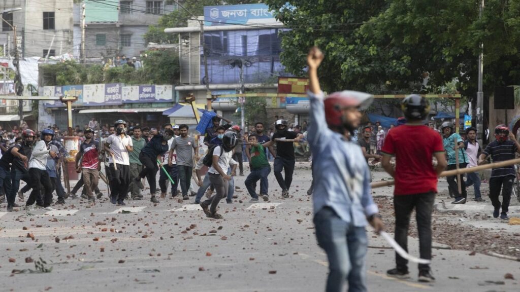 Bangladesh scorched by violence, thousands of Indian students return to the country - India TV Hindi