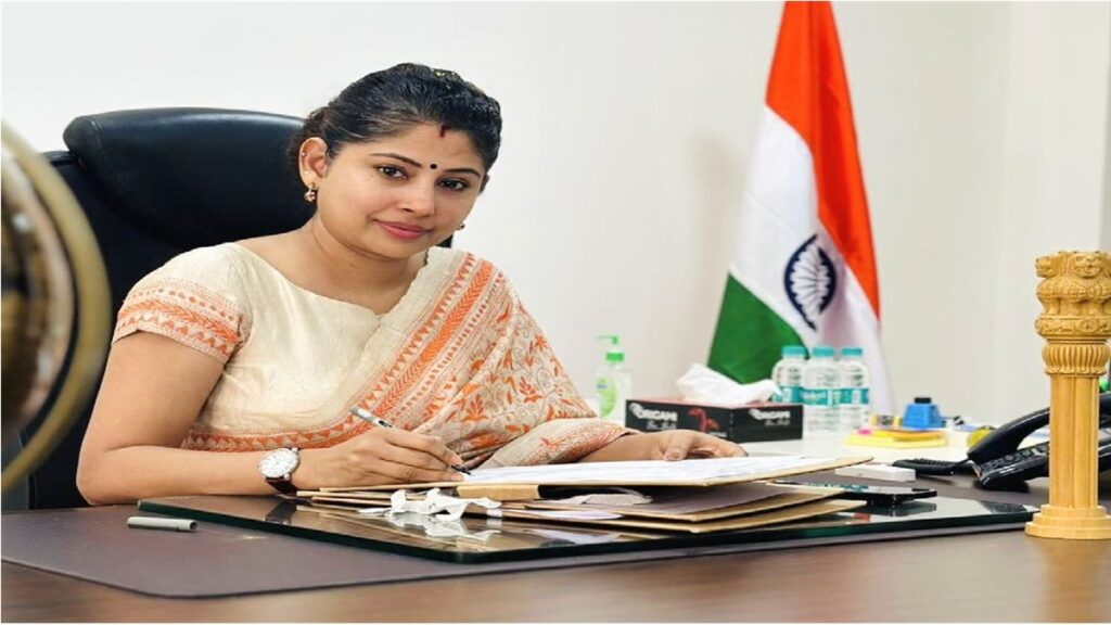 Controversy over social media post of IAS Smita Sabharwal: Amid the uproar over trainee IAS Pooja Khedkar, a new controversy started with the post of IAS Smita Sabharwal